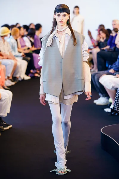 Look 24